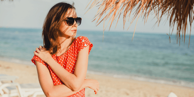 woman-on-a-beach-posing