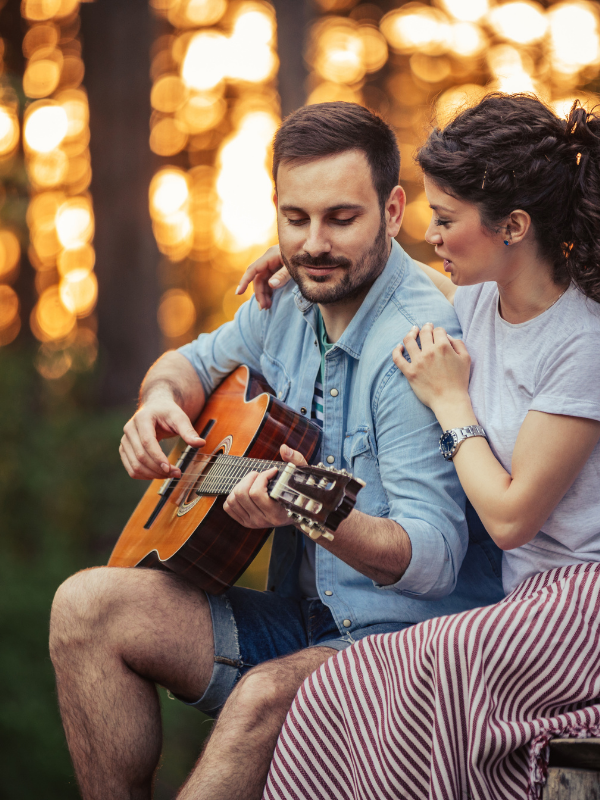 couple-playing-together