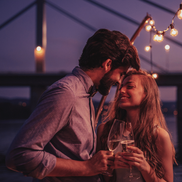 couple-on-an-evening-date