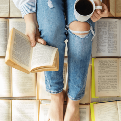 woman-reading-and-drinking-tea