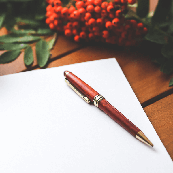 old-pen-waiting-on-a-plain-paper