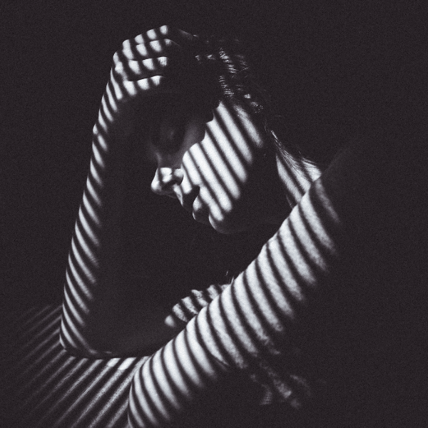 black-and-white-shadows-on-a-woman-figure