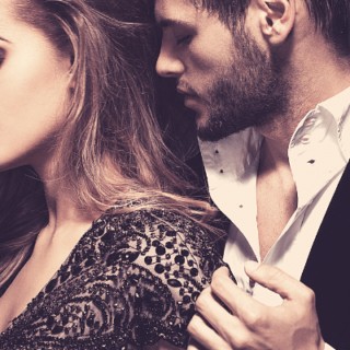 Connect with you wife on a deeper level. Show her more love. These 77 tips will help you love your wife in a better way, so she could feel your love and appreciate it. Rekindle your marriage/love your wife/ show love/how to love a wife