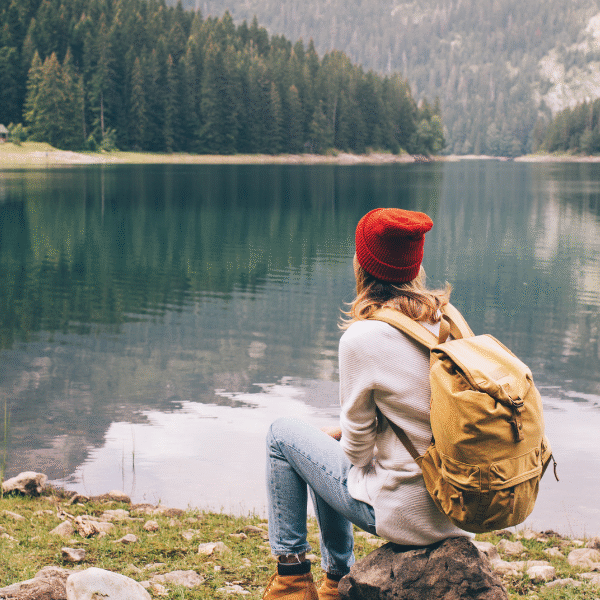 woman-looking-away-on-the-lake