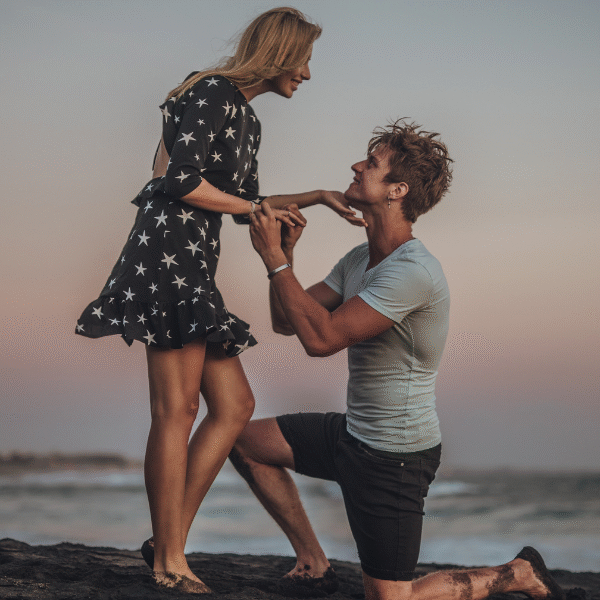 man-proposing-woman-on-the-beach