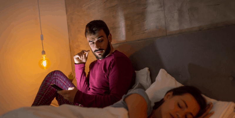 man-cheating-woman-in-bed