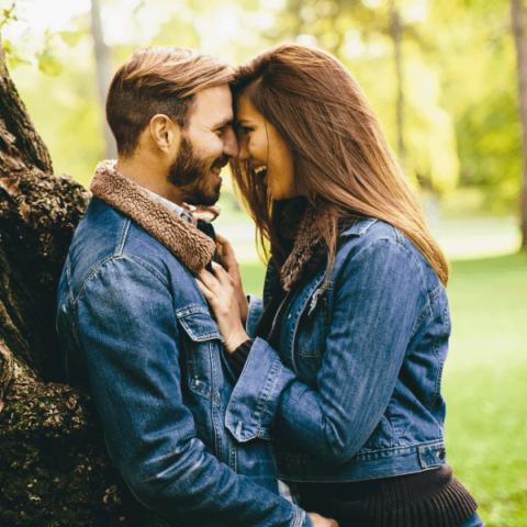 happy-couple-in-the-park