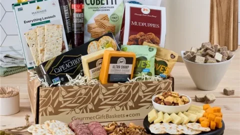 Image for CHARCUTERIE AND CHEESE DELUXE CARE PACKAGE
